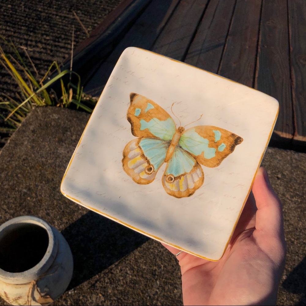 🦋Vintage Blue Butterfly Decorative jewelry plate